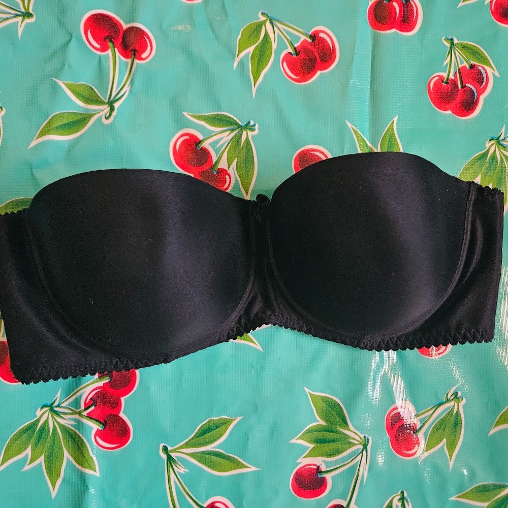 Frederick's Of Hollywood Cadillac Bra 40C